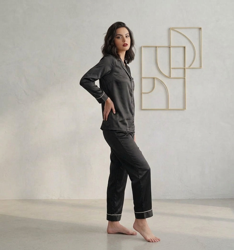 PLAIN SILK - Black